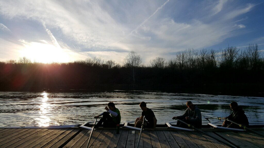 daytonrowing's tweet photo. Sunset on the Great Miami https://t.co/3XpVAKa7si