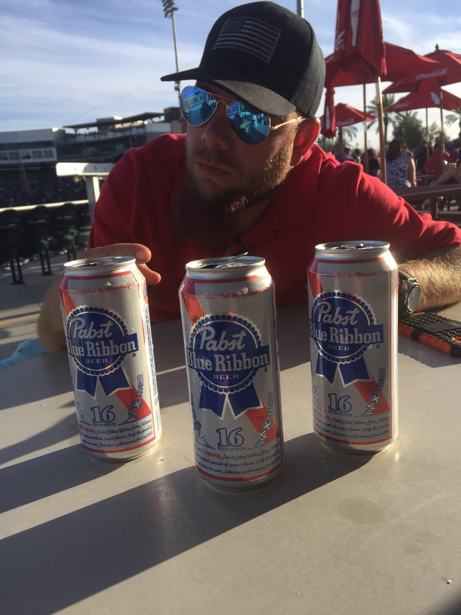 m_donlin185's tweet photo. Happy hour time at @GoodyearBP . Love spring training games https://t.co/L8nHwyfR3C