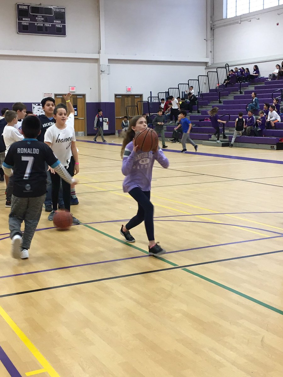 c_hansen21's tweet photo. Congratulations to the Purple Team for winning Golden Sneaker Night! #WeAreHB #engageHB #hbmsPride https://t.co/pxLhM0z7jj