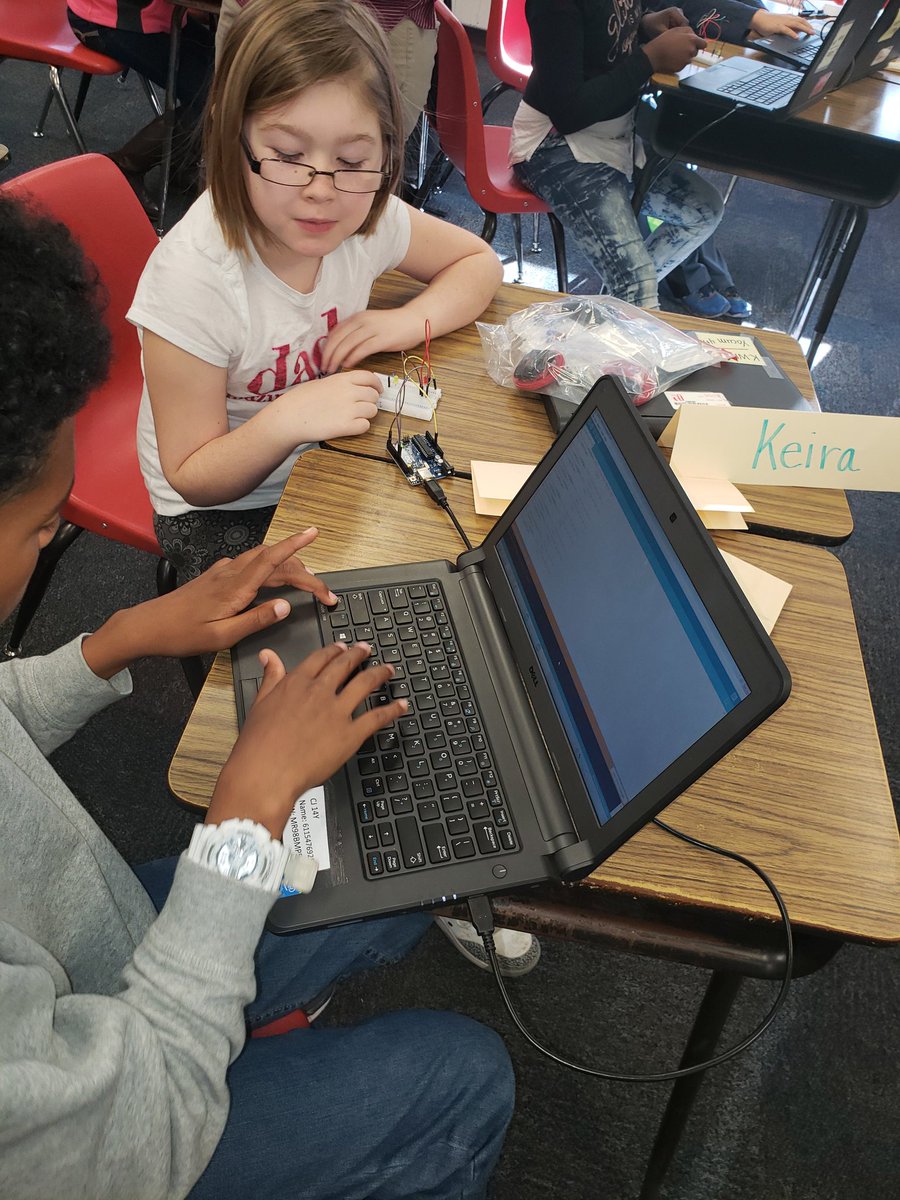 RM20NWES's tweet image. Robotics And Engineering Camp at @northwoods_elem!! @gjrobinson #forLoops #Robotics