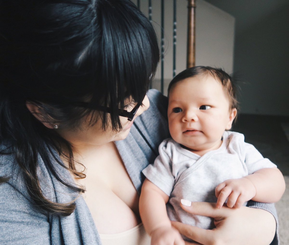 maelenebeam's tweet image. my handsome boy ROCKED his first month of life, look at him literally looking like a super hero in the first one 🕺🏻 #onemonthold