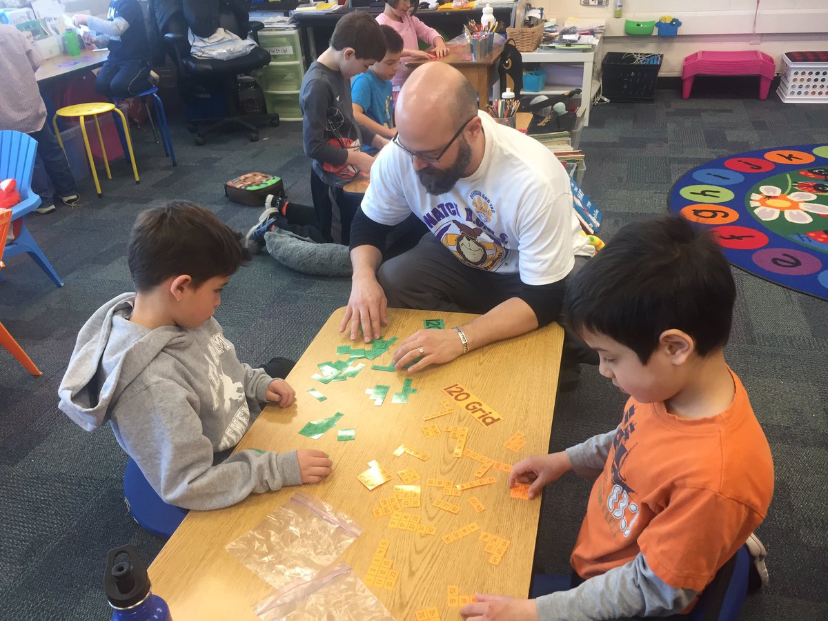 McMillansClass's tweet photo. Math Puzzle Challenge with our great Watch Dog@McMillansClass@Jyouanes_ADDAMS #addamslearner https://t.co/aV5yUTE3PQ