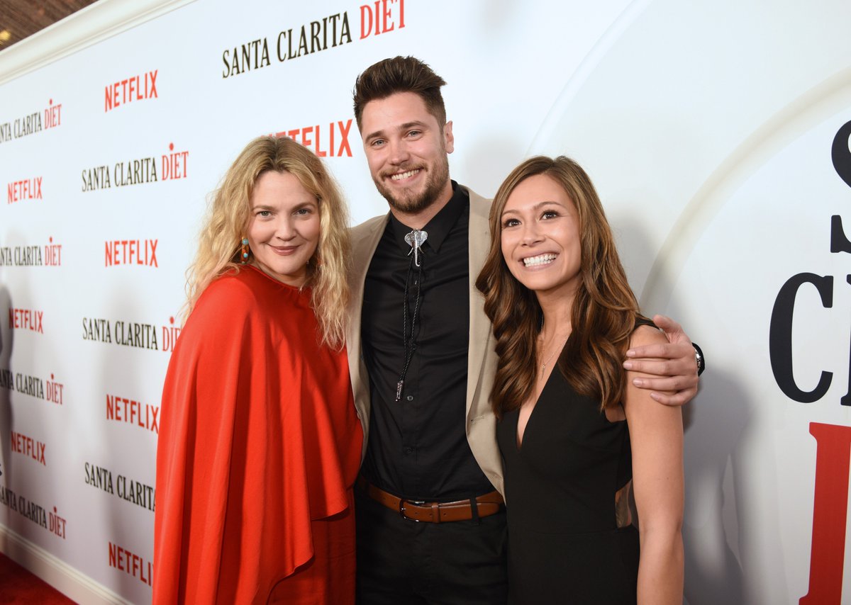 SCDiet's tweet image. The cast of #SantaClaritaDiet made the red carpet their bitch last night at the Season 2 Premiere Event.