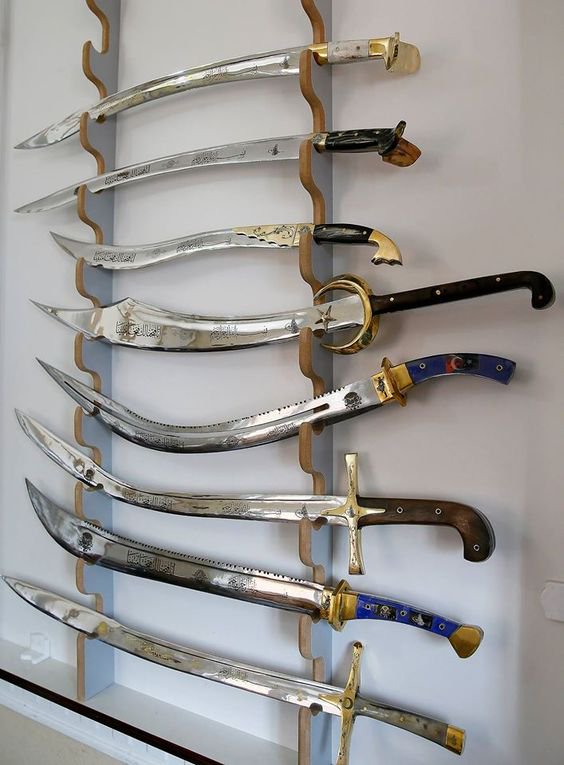 Osmanlı'nın cihan imparatorluğu haline gelmesinde önemli pay sahibi olan kılıçlar.. #CihanDevleti