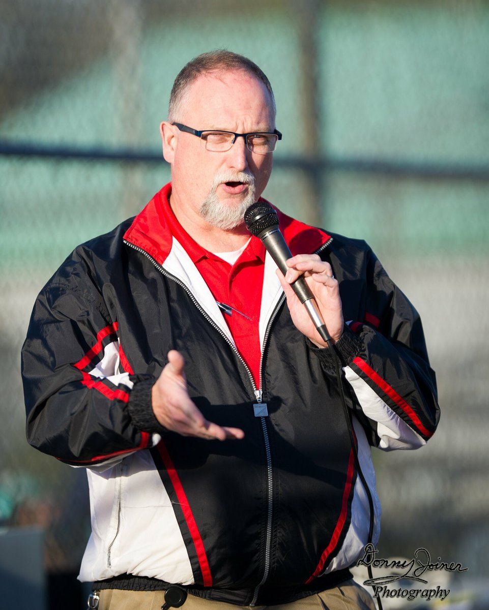fwhssoftball's tweet photo. Here’s a few photos from our game VS Westport, and the official dedication of Keith Hatchet Field House! https://t.co/qjFFWdkWuy