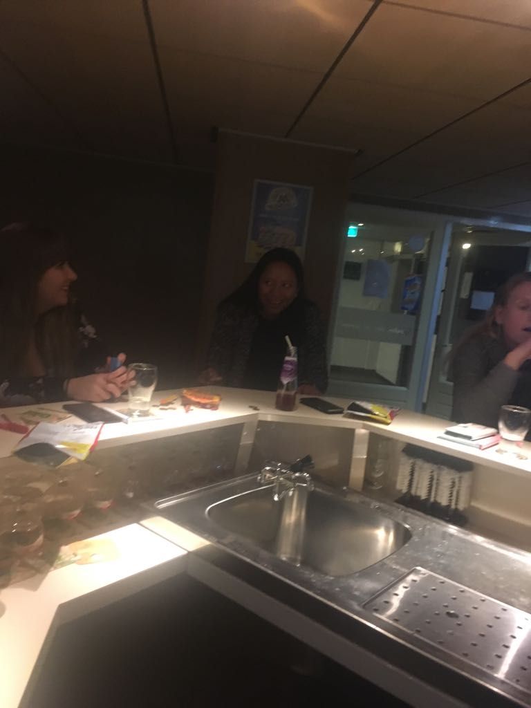 svorderbos's tweet photo. Deze avond was de traditionele paasbingo. Het was weer volle bak in het clubhuis. Diverse mooie prijzen waren er te winnen voor iedereen. Kortom het was weer gezellig.

#svorderbospaasbingo

#svorderbos #orderbossers #sportparkorderbos #apeldoorn https://t.co/L4pi9xMl17