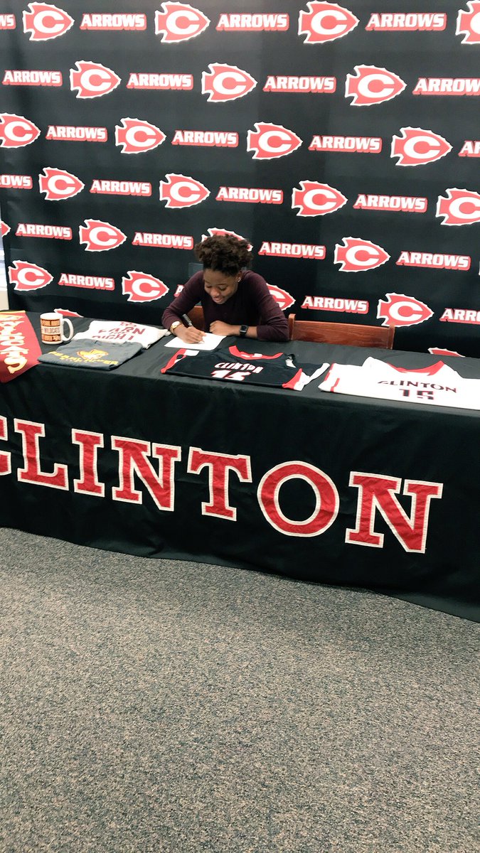 MychalaLinzy_'s tweet photo. Time to do big things at the next level ✍🏾🏀‼️#WeWorkin @PearlRiverWBB https://t.co/e3o5Unvipe