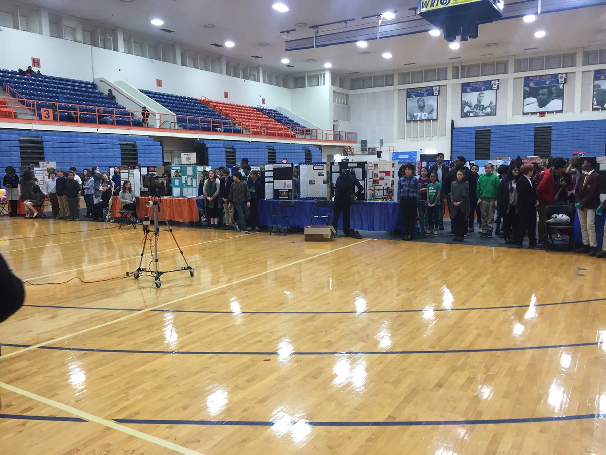 mcdaniels_chuck's tweet photo. Excited to serve as a judge at the Morgan State University science fair that featured talented future scientists and engineers in the Baltimore area. https://t.co/ysSNf6uMvG