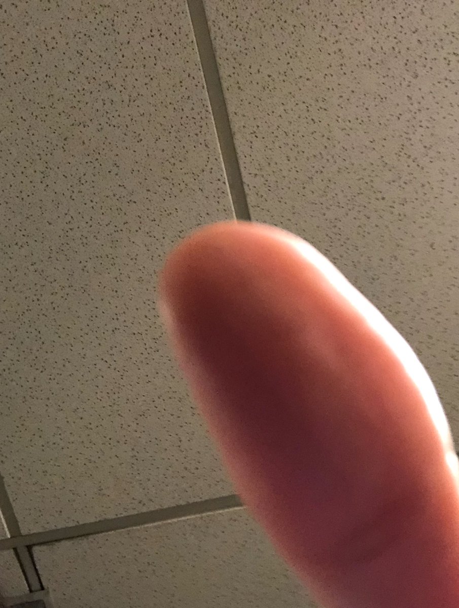 MirandaSings's tweet photo. Spot the diference https://t.co/PZ1HeFlUZp