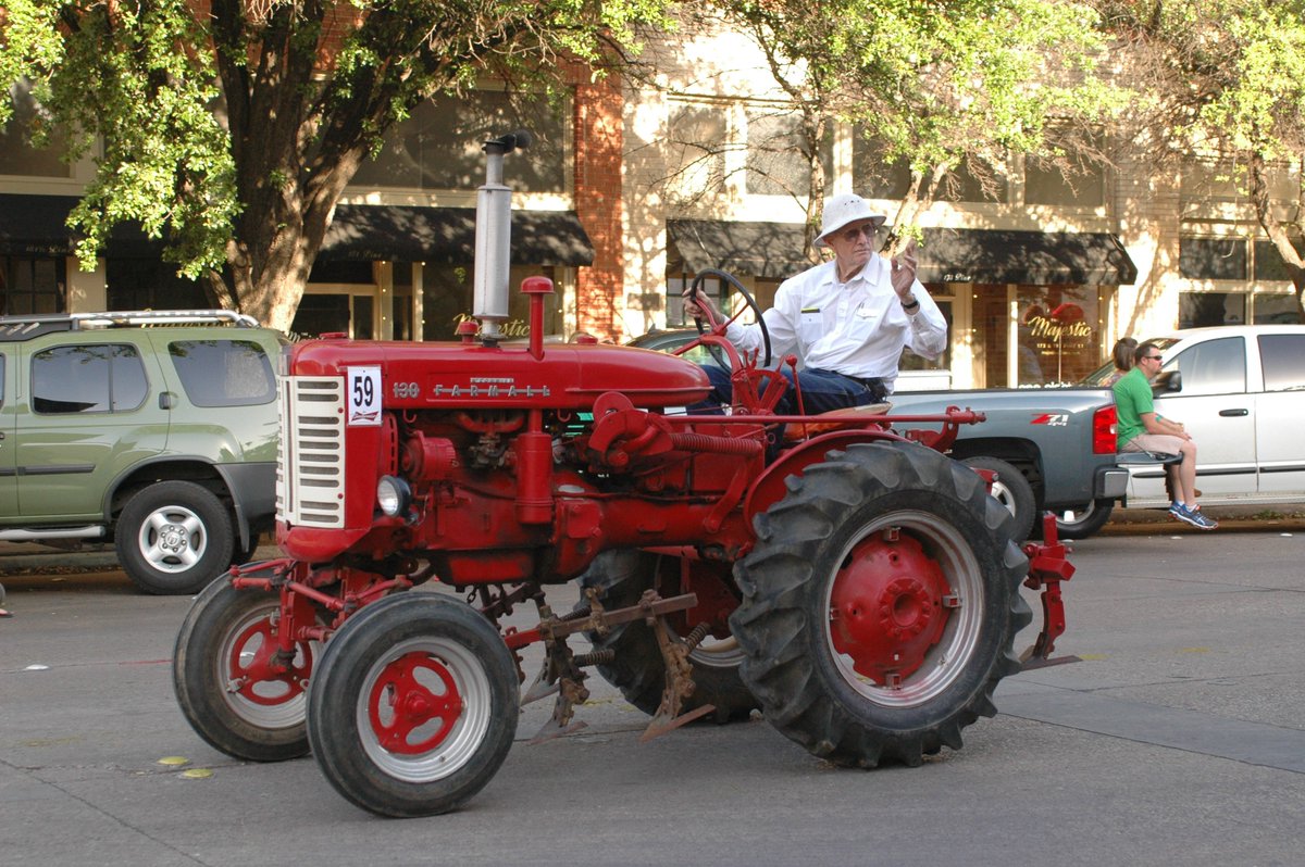 The Western Heritage Classic Parade Entry Form is now available online! Click the link below to register! 
westernheritageclassic.com/f/24?pType=2&p…