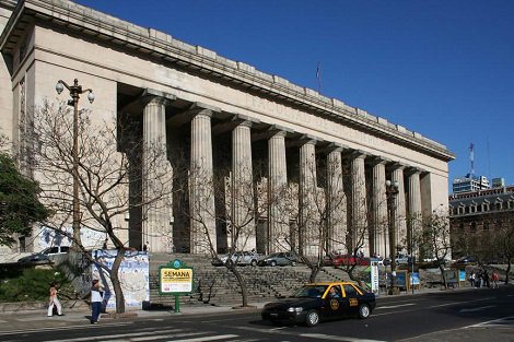 Aseptobron's tweet photo. ¿Saliste tarde de la cursada y cambió la #Temperatura?...Para el #DolorDeGarganta tenés #Aseptobrón! https://t.co/F5fUVQy8xV