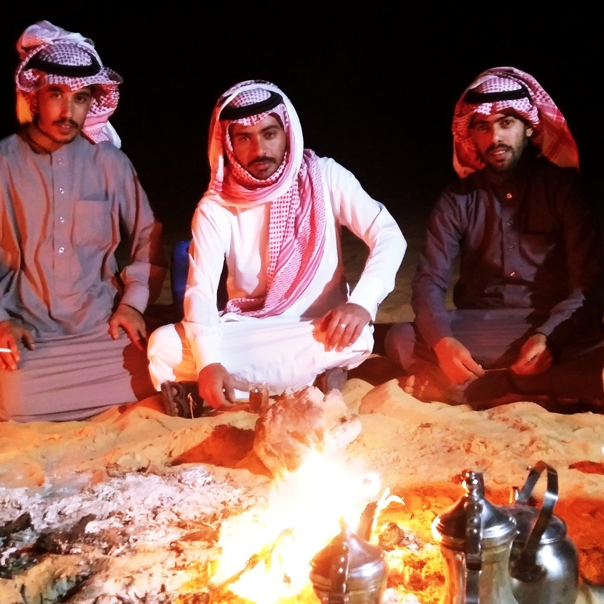 محتزم بإلعز وﺎلطيب وﺈلعزم ﺈلقوي
وﺎلقوي ﺎللهہ .. وﺈنا مستعين بقوته 
#الحويطي