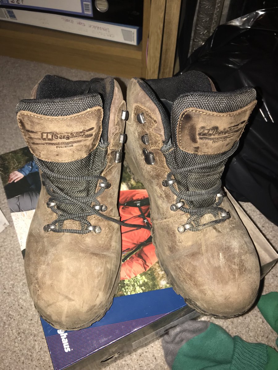 BeccyWoodTV's tweet photo. Anyone want to buy some boots... only done about 50 miles... couldn’t manage any more than that!!!! 🙄 #evilboots #theybrokeme #brokenachilles #PeakyPentathlon #SportRelief https://t.co/9CaMMYcXNU