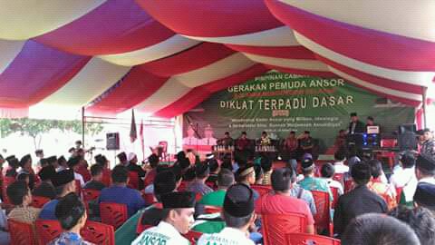 DanyParamata's tweet photo. Membentuk kader ansor yg militan, religius dan ideologis serta berkarakter aswaja an-nahdliyah. Pembukaan DTD Ansor bolaang mongondow selatan. @GusYaqut @GPAnsor_Satu @qitmr @ACGMon https://t.co/t25O3eCike