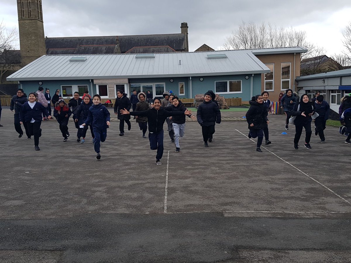 dmn_pe's tweet photo. An #excellent end to our active week! #sportrelief @sportrelief @sportreliefsch #BleepTest https://t.co/kD47nyx9n5