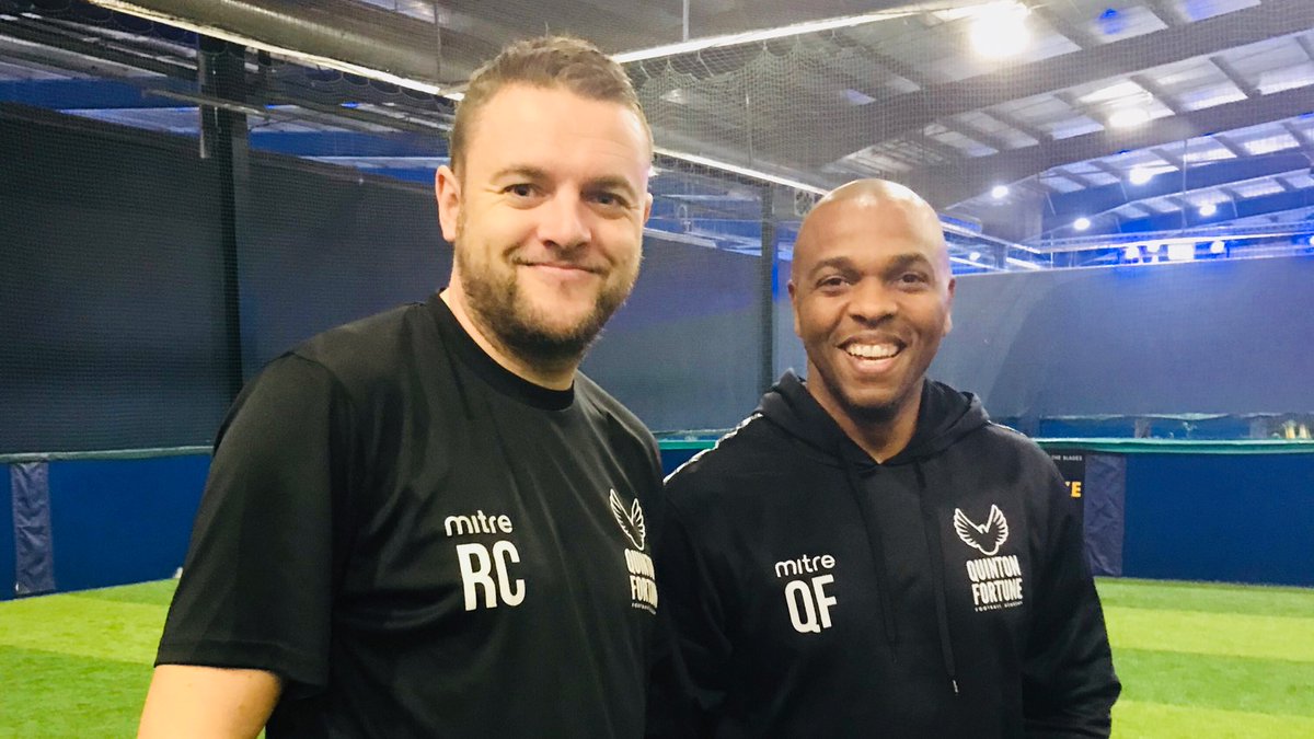 Tonight the boss came down to say hello !!! #trainasyouplay #lions #lionesses