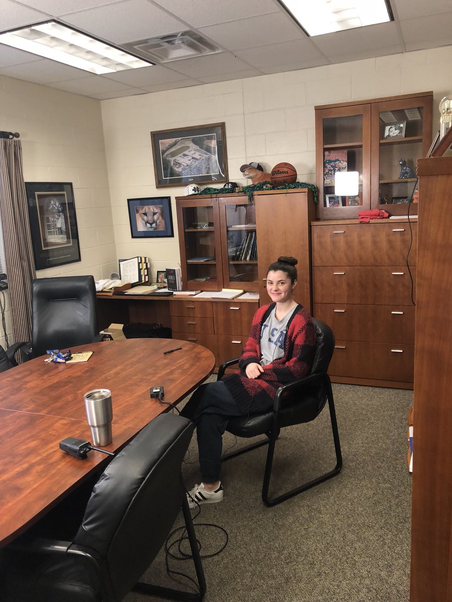 HungaryCreekMS's tweet photo. HCPS TV Services was at the Creek today interviewing students.  🎥 ⭐️ 🍿 https://t.co/BIr9CTdlTC