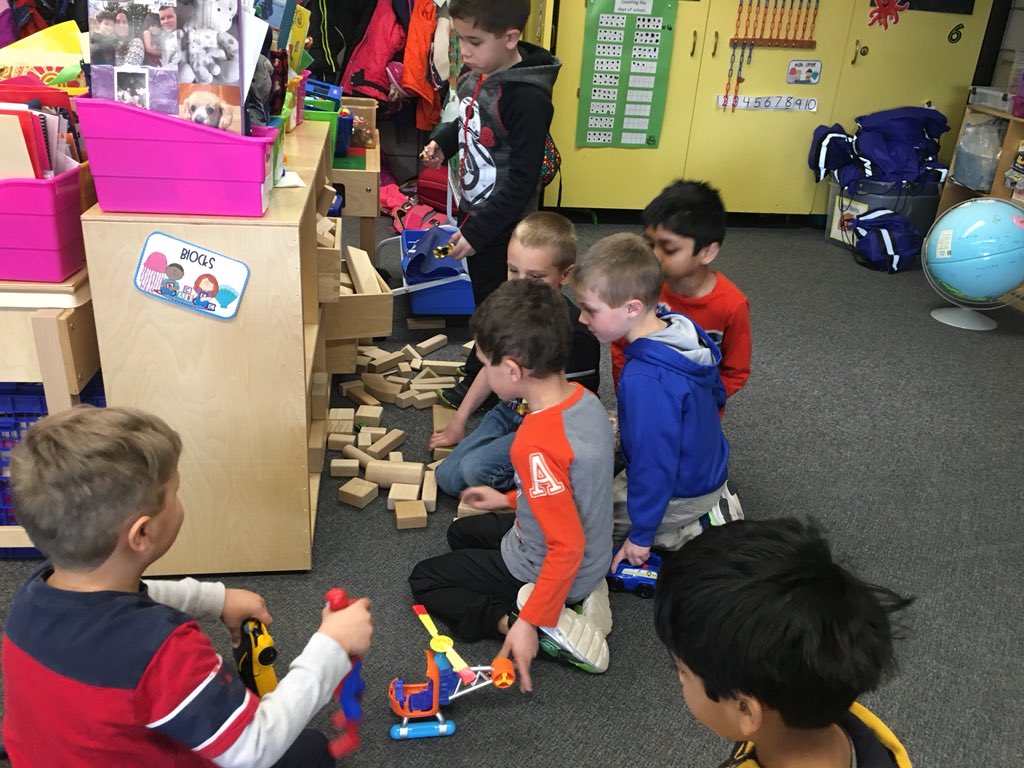 DebbieHurlburt's tweet image. Another Play Day Success! Focus word-“Flexibility” #mindsetforlearning#kristimraz