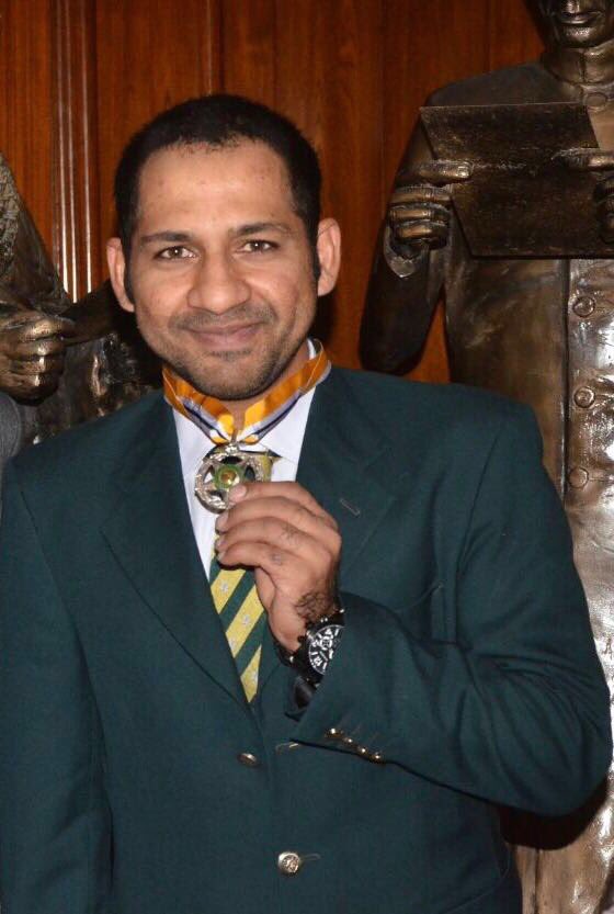 SarfarazA_54's tweet photo. Alhamdullilah awarded Sitara E Imtiaz on Pakistan Resolution Day at Governor house, Sindh https://t.co/1shmXgdHNB