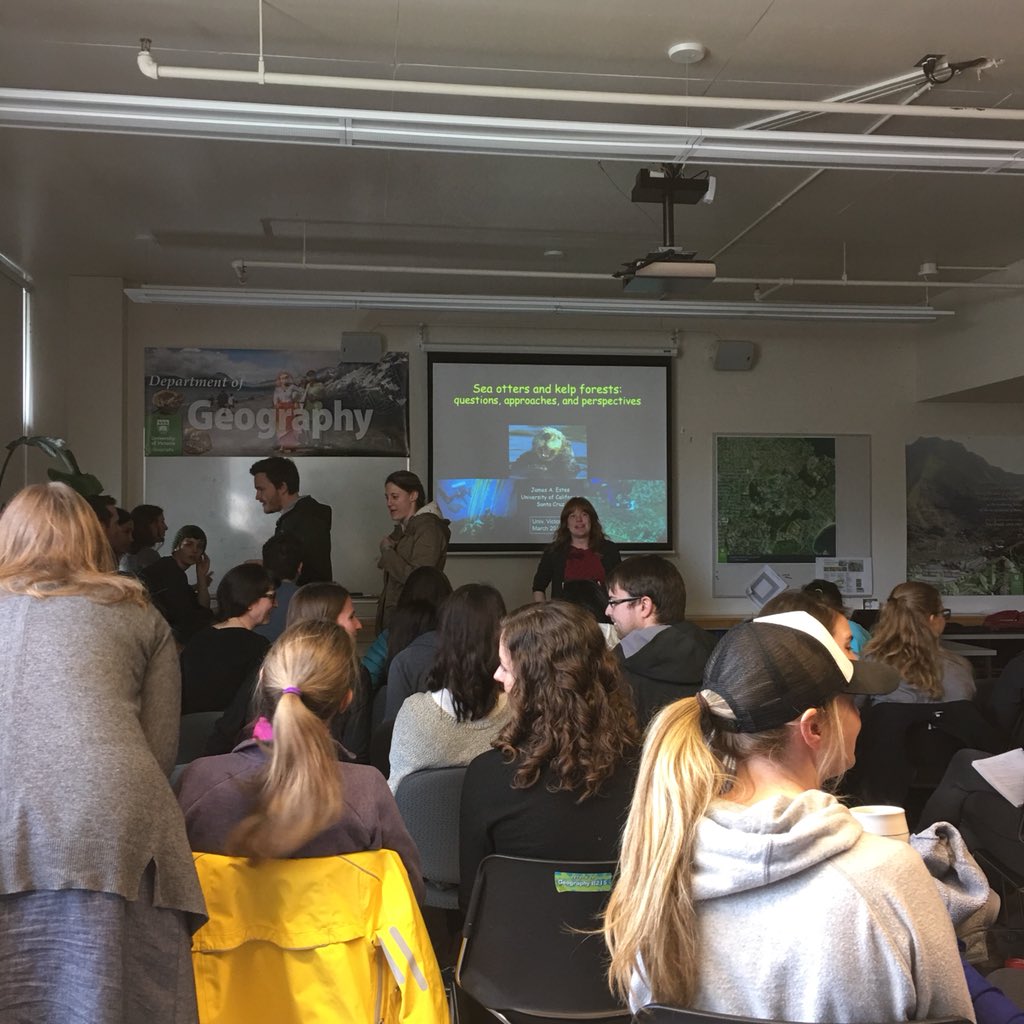 laureneeckert's tweet photo. A very (very) full house for this week’s @UVicGeog seminar with visiting prof Jim Estes. Learning about sea otters, kelp forests, and impacts of apex predators from a legend. @uvic https://t.co/O24eJXZAoX