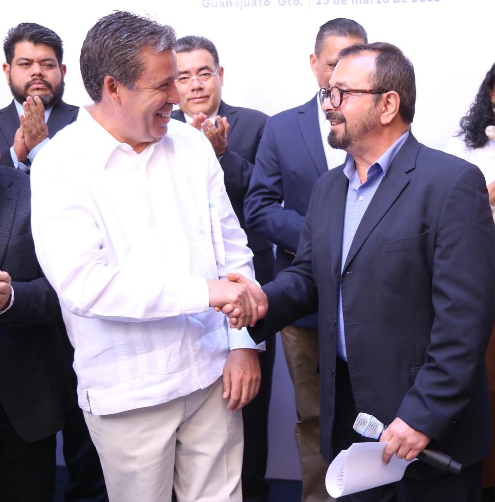 rpgobgto's tweet photo. #Entérate 🗣 el Gobernador @miguelmarquezm inaugura el #MuseoCondeRul , con colecciones inmejorables y un edificio espectacular @cultura_mx @IECGuanajuato #RedMuseosIEC 🙌🏻 🏛🎨😉 https://t.co/8o49BmHdbu