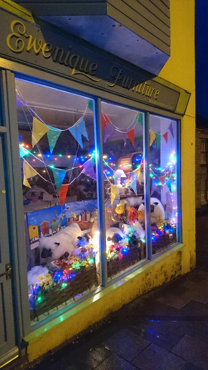 friendsofbside's tweet image. Need inspiration for your window for Window Wanderland ? Head to the @windowwander website to see some of the decorated windows! windowwanderland.com/event-gallery/…