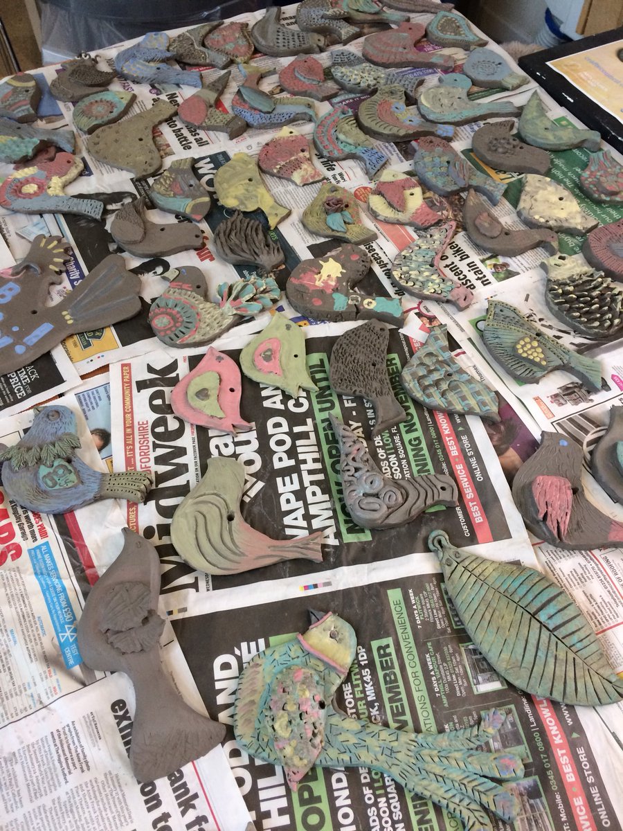 amandaminsilk's tweet photo. @CraftsCouncilUK Bedford Bird Bombing. Happy Hey Clay makers @ Bedford College https://t.co/JRy8WgXCvT