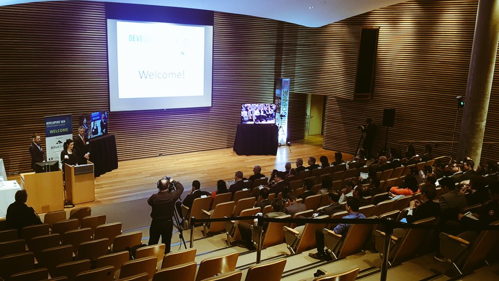 SchulichSchool's tweet photo. #DevelopersDen Committee Chairs Christian and Christina thanking our sponsors as well as all the teams who competed in this years event. https://t.co/DEbbGfdfIM