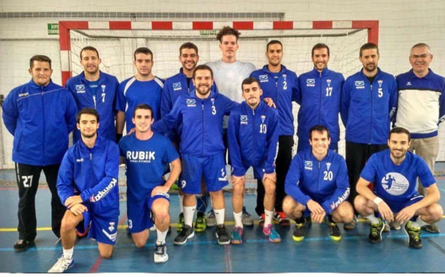 CatHandbol's tweet photo. PRÈVIA #2aCatH: Continua l'alta tensió amb duel al cim a Súria
➡️ https://t.co/PhGriYeB3P https://t.co/6yFReioNbh