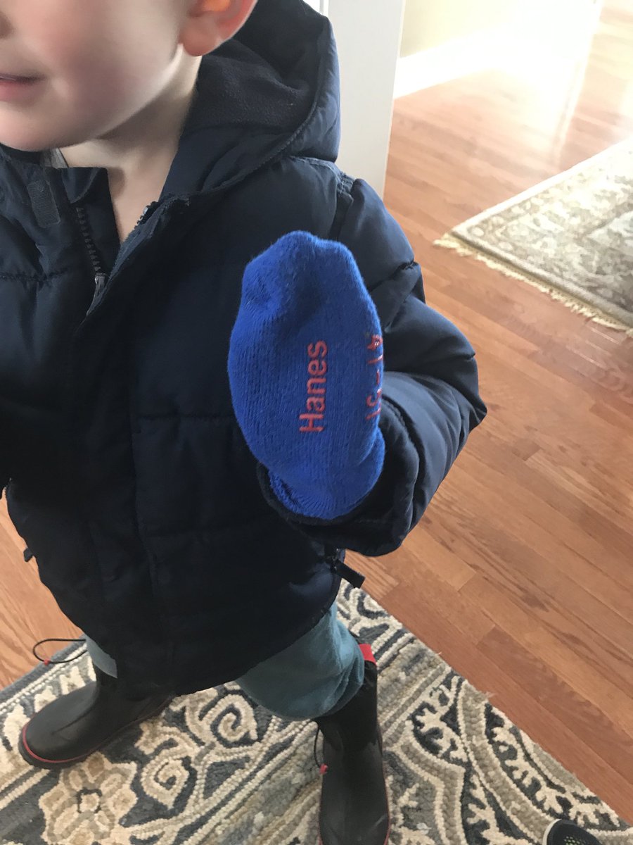 acccampbell's tweet photo. When your mom packed away all the snow gear... and stored it in your aunts basement... #problemsolver #kidgenius https://t.co/P0v747tNfj