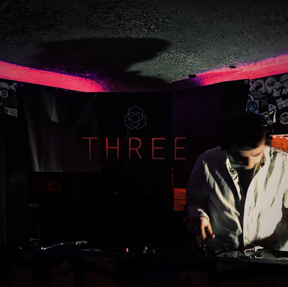 Sound check done, all set for @3threesoundsystem at Sub8ten. Brødre x Warner all night long, see you on the floor! #house #techno #leicester #vinyl #minimal