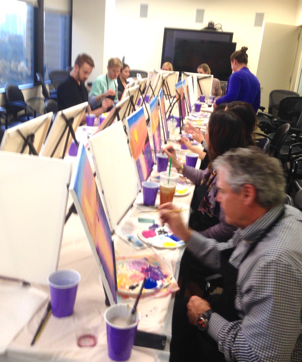 PaintSipParties's tweet photo. Painting and sipping at CNN! https://t.co/IjKFvhBKVP #painting #paintnsip #corporateteambuildung #makeyoumatter #stressrelief #wine #social #art #funatwork #LApaintnsip #mompreneur #entrepreneur #liveyourpassion #workhardtomakeithappen #CNN #TurnerBroadcasting #create #artisfun https://t.co/wwS0BYbUMf