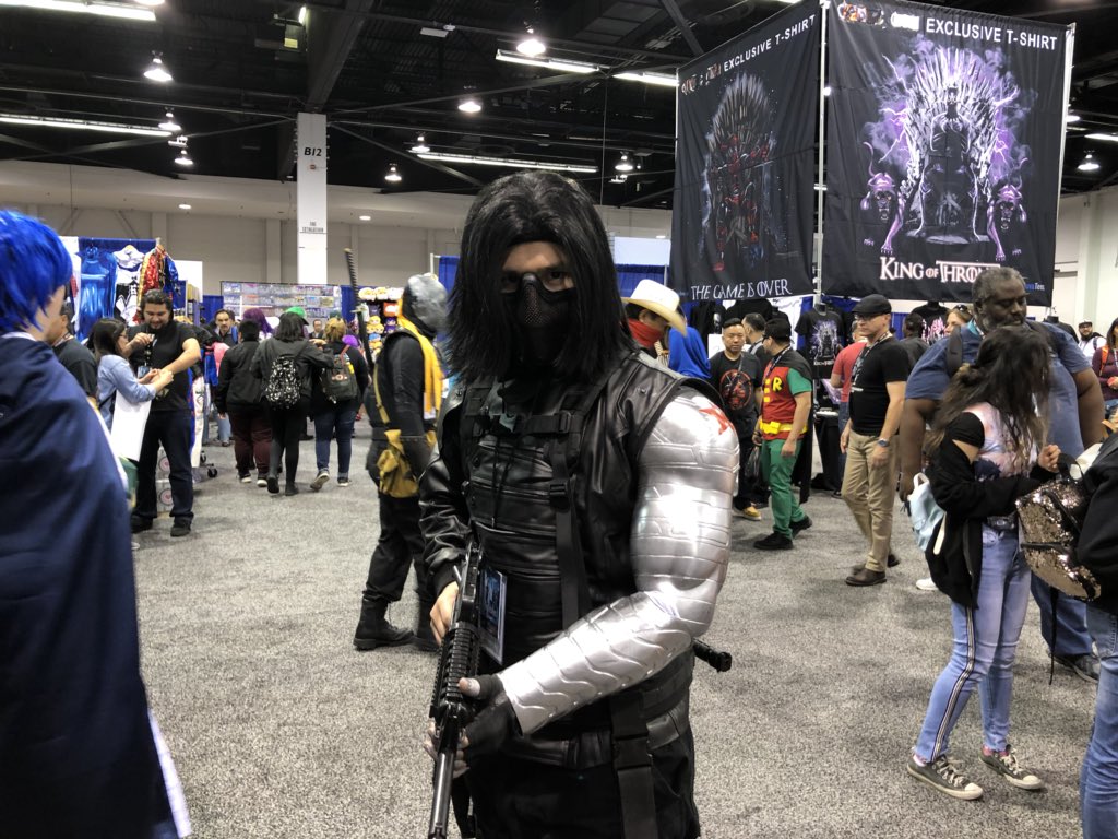 We found an excellent #WinterSolider #cosplay at #WonderCon ❄️ #wintersoldiercosplay #wondercon2018 #wonderconcosplay #captainAmericawintersolider