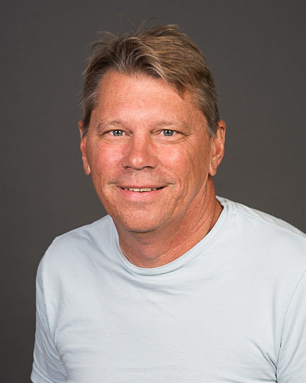 NerinxHall's tweet photo. It is with great sadness that we inform you of the death of Kevin Budd, who has been a beloved faculty member in the science department for the last twenty-seven years. Please keep his family, our faculty/staff, students, and the Nerinx community in your thoughts and prayers. https://t.co/mcHmt8iz55