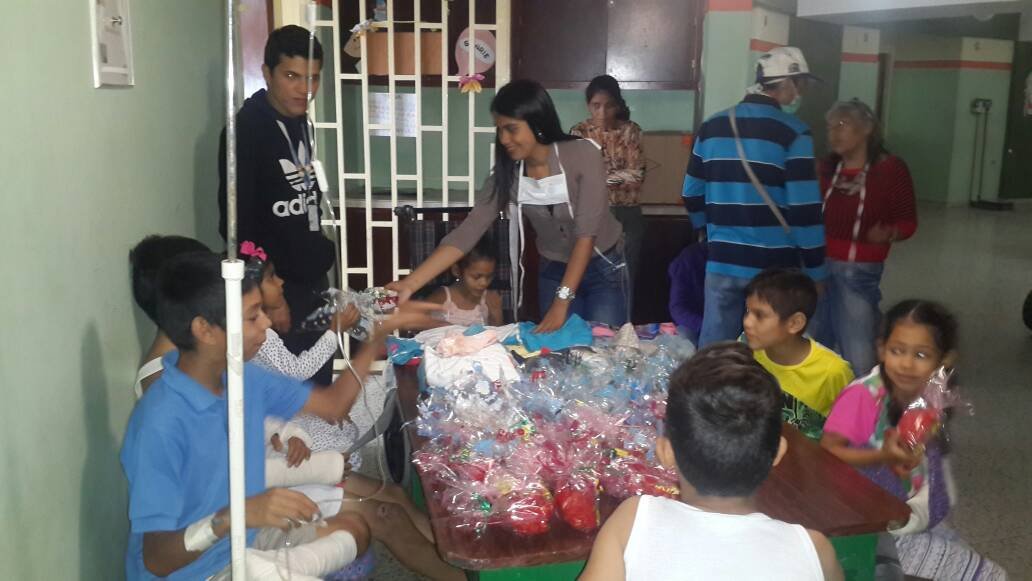 griceydburguera's tweet photo. Atención a nuestros niños y niñas que se encuentran en el HULA través del Aula Hospitalaria de @ninosimonmerida @FNNSimon @DPresidencia @magallyvina https://t.co/wIIXfJGJjf