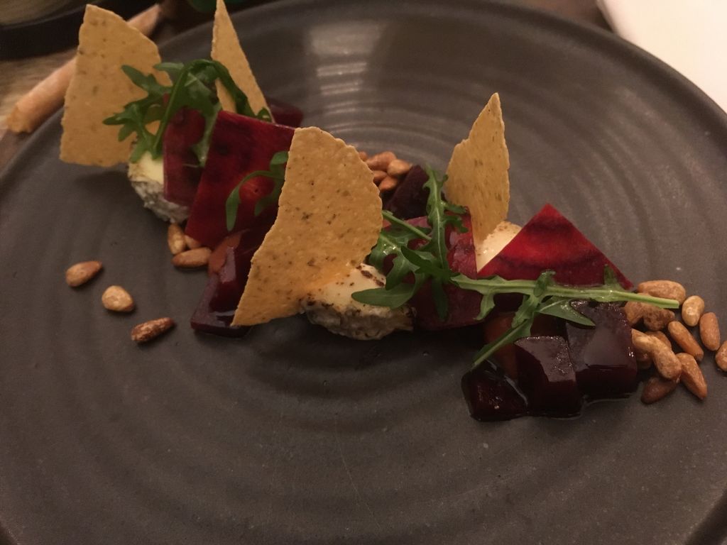 vermeerschbert's tweet photo. #30daychallenge #instaphoto #restaurant #RockFort #Bruges #goatcheese https://t.co/p6BKynhLqG