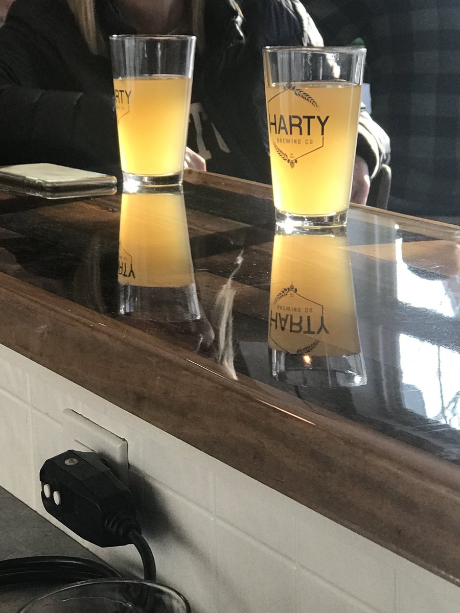 Open 5-10! 🍻 #beer #beers #craftbeer #craftbeers #breweriesinpa #craftbeerporn #harrisburg #mechanicsburg #pennsylvania #craftbeernation #craftbeerdrinker #ilovebeer #ilovecraftbeer #texas_and_beer #beerfoodfun #craftbeerlife #beerthirty #draftmag #instabeer #beersofinstagram