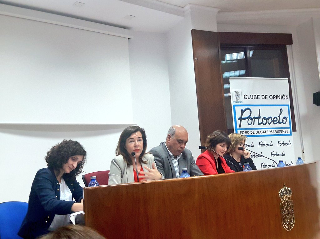 MujerIgualVigo's tweet photo. .@MujerIgualVigo esta tarde, acompañando a la diputada de @ppdegalicia @Mariangami al #ForoDeDebate #Portocelo de #Marín. Gracias a su Alcaldesa, #MaríaRamallo, por asistir, así como a todos los que hicieron posible este encuentro para hablar de #Igualdad. @MujeresIgualdad https://t.co/2Mzxyltbj4