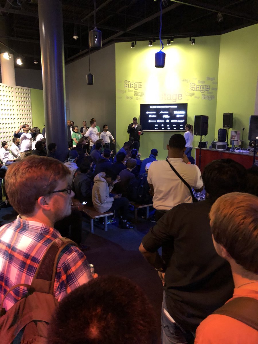 MarkusMHill's tweet image. .@BrianCesca kicking off #HACKATHONclt   Hacking for good. @CBJnewsroom #bigdata