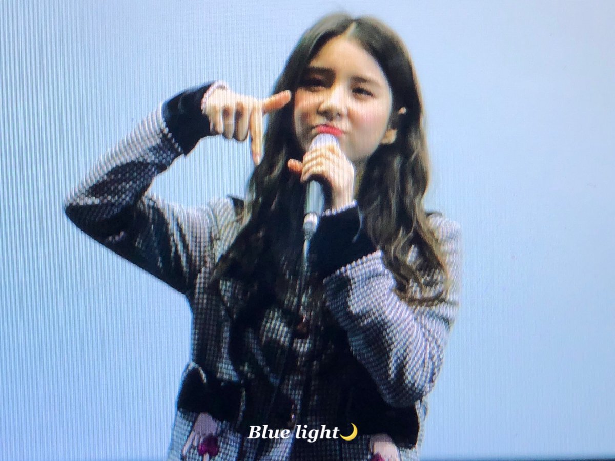 heejin_pics's tweet photo. 180203 ; Study Group
#이달의소녀 #희진 #LOONA 
cr. 19970613kr https://t.co/ynluSjxkUg