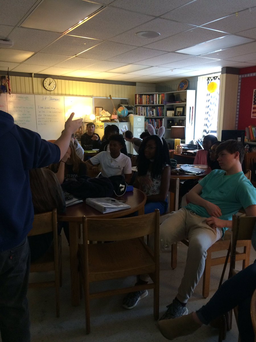 dhoward1121's tweet photo. AP US history 10 impeaches Andrew Jackson. #mocktrial #hewasnotremoved #howardhistory #jacketracket @VMHS_Jackets https://t.co/54ZO3VwLlu