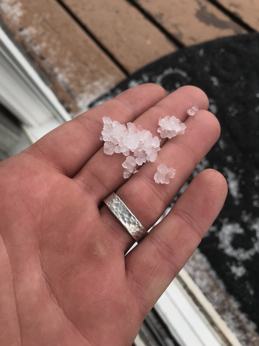 Matt_Kroschel's tweet photo. Our #hail this afternoon on my deck in Colorado vs. #Alabama hail from their last big storm. #valleywx #severeweather 
( @WIAT42 = 📸) https://t.co/DAjPukFaEN