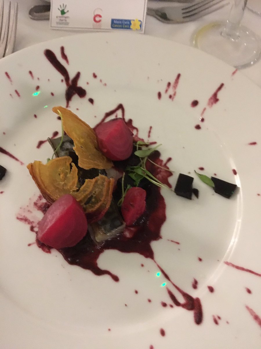 MariaBowness's tweet photo. What a fantastic evening @HIMKEast with @KennyBRussell01 @MKCollege @jellyhead70 @duncanashby @andrearuff #NHTO2018 fantastic opportunity https://t.co/vpZkPDWyI0