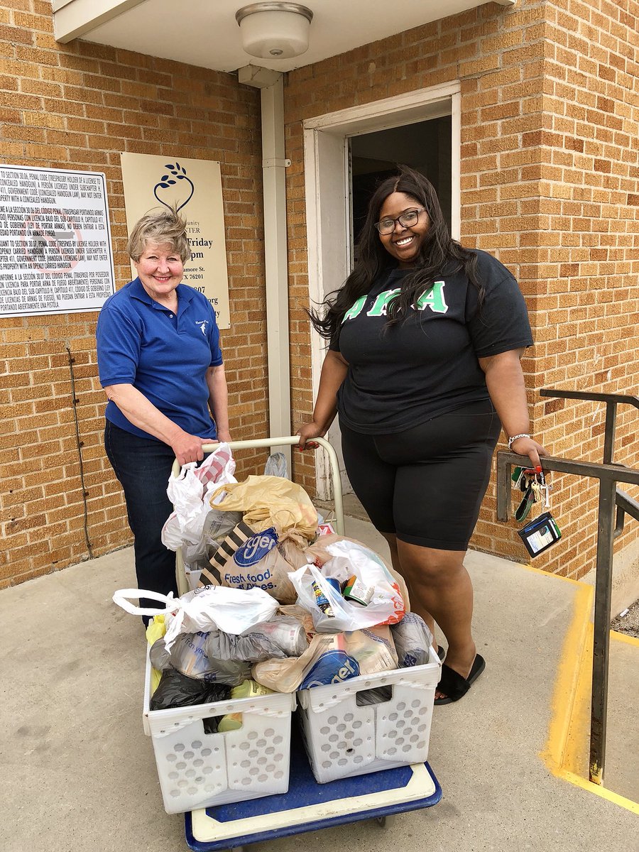 UNT_AKAs's tweet photo. We would like to thank everyone who donated canned goods and helped us achieve an amount of 202 pounds of food to give to the Denton Community Food Center, Inc. We genuinely appreciate you all! 

Let’s continue to be of service to all mankind 🤗💕 https://t.co/xMCOHJe30B