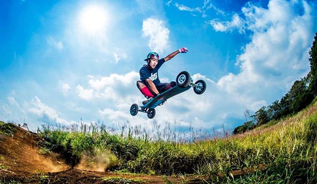 🇯🇵 <a href="/m/">Mika</a>.i.t228 🇯🇵
🔹MBS Pro 100
.
.
.
.
#chickensalad #mbsmountainboards #mountainboarding #dirtjumps #airandstyle #japan #awesome #bigair #summer #snowboarding #dirt #skateboarding #actionsports #extremesports #actionphotography #mbspro100 #landsca… ift.tt/2FZo7ga