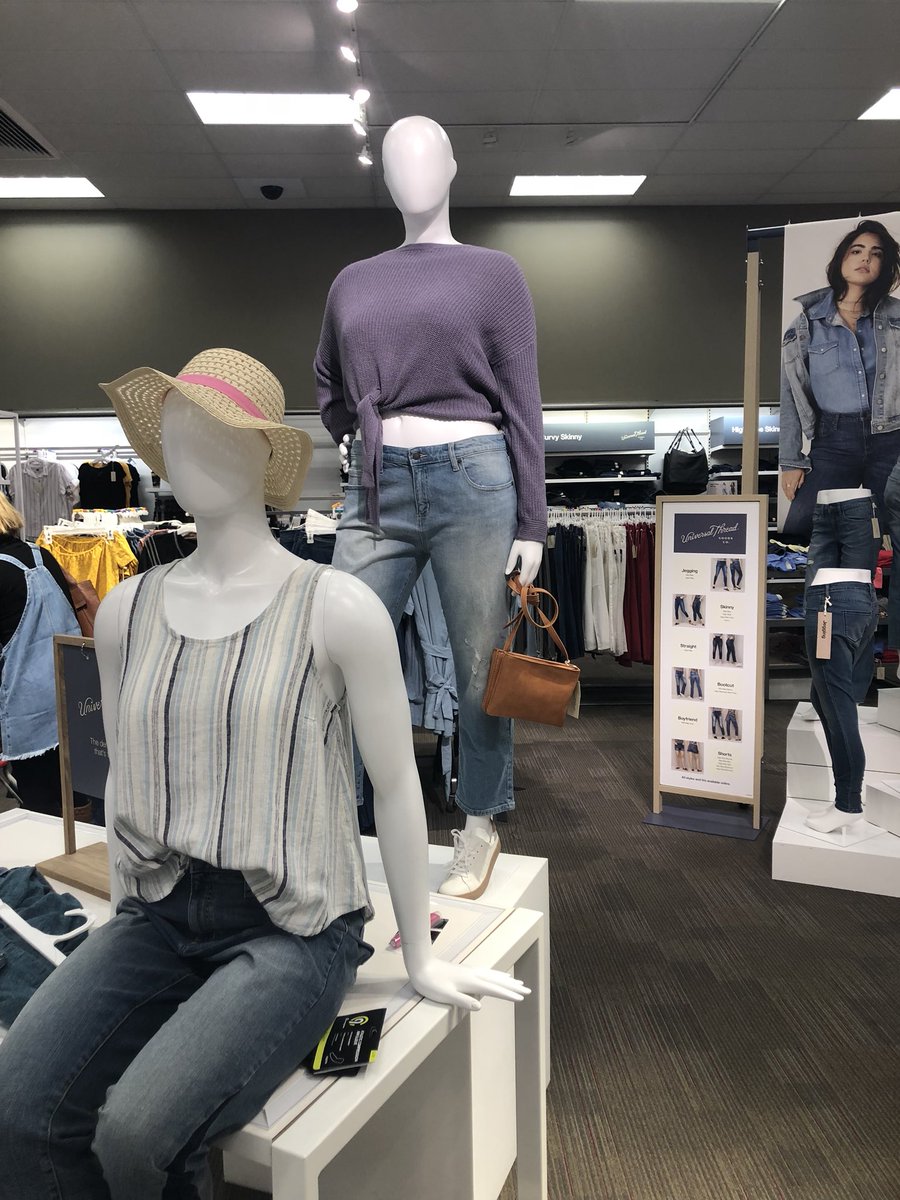 GinaGrad's tweet photo. It’s easy to call out big businesses for doing something wrong but I gotta say - Big shout out to @Target for understanding that women of all sizes want to look good and have money to spend. 👏👏 https://t.co/FFWPrSUGar