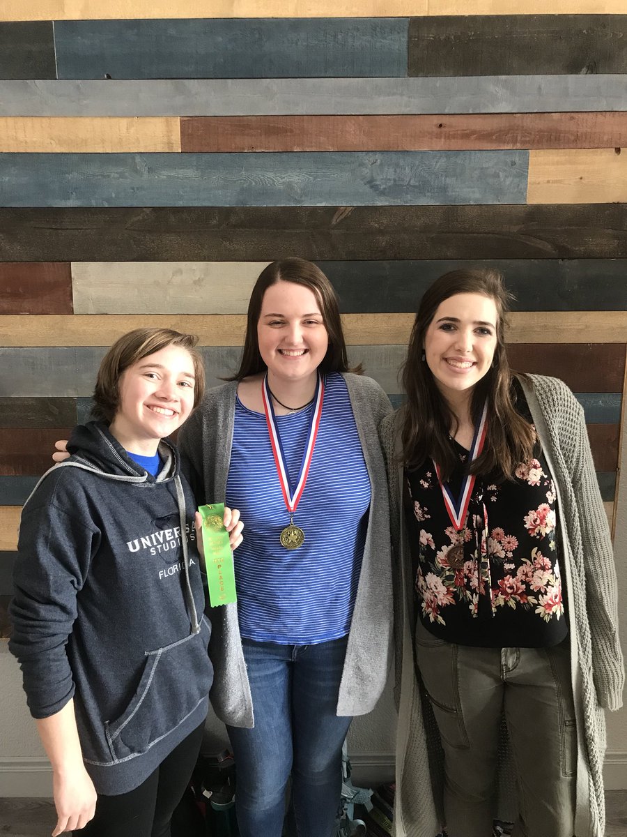 CentennialUIL's tweet photo. Ready Writing: Julianne McGee 1st, Hope Moffatt 3rd, and Hannah Brayfield 5th! https://t.co/pyX6LFWvq4
