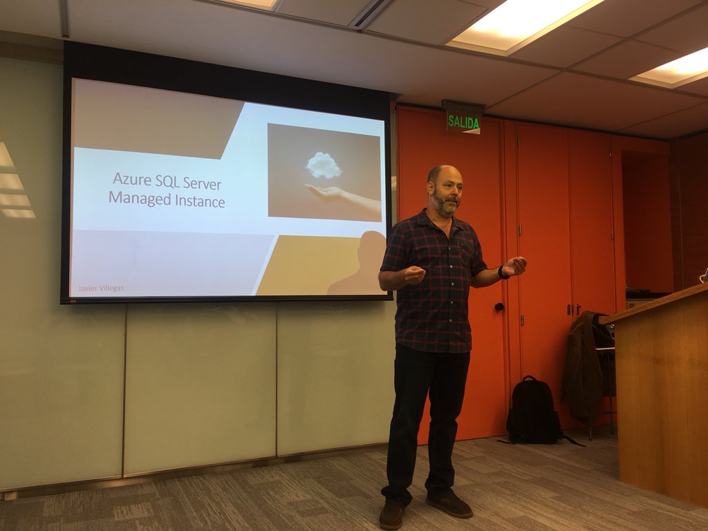 javier_vill's tweet image. First time presenting #Azure #ManagedInstance