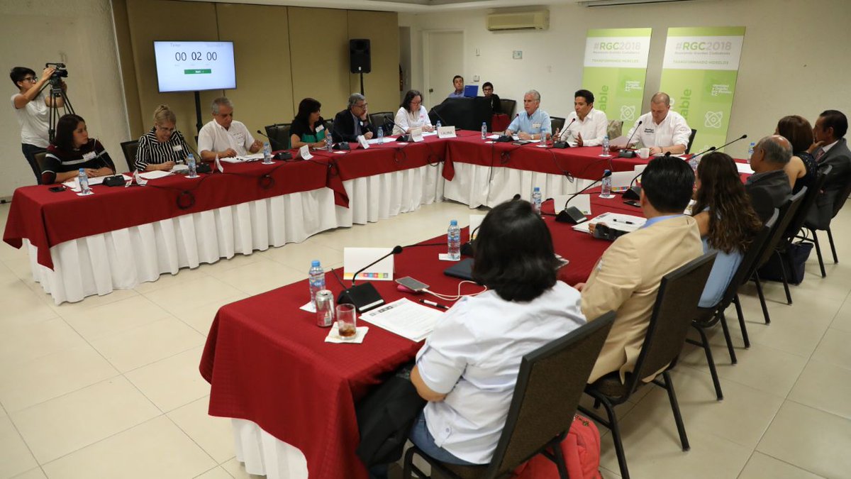 rodrigogayossoc's tweet photo. Un gusto dar la bienvenida a médicos, expertos de la salud y grandes ciudadanos a la mesa de trabajo "Tu Salud es Nuestro Futuro". #TransformandoMorelos #RGC2018 https://t.co/IKkPBoQeHO
