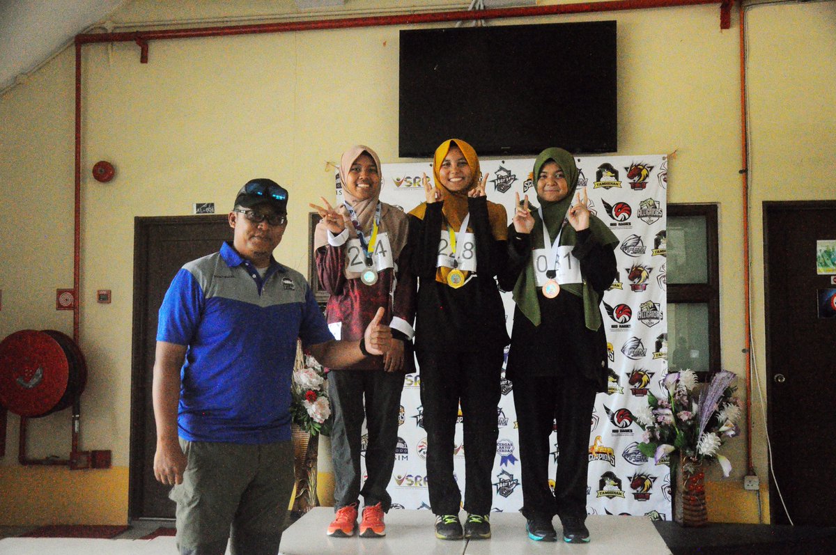 sekrefast_usim's tweet photo. [ SUFA 2018 ]

 Berikut merupakan jumlah kumpulan pingat yang berjaya dikumpul untuk acara olahraga FBEaST :

🏆Pingat emas - 6
✅200m (L)
✅800m (L)
✅800m (P)
✅4x100m (P)
✅4x400m (L)
✅4x400m (P)

#SUFA2018
#FitUSIM
#FBEaST
#FSTigers
#FKABWolves https://t.co/zCmtc3K8Zp
